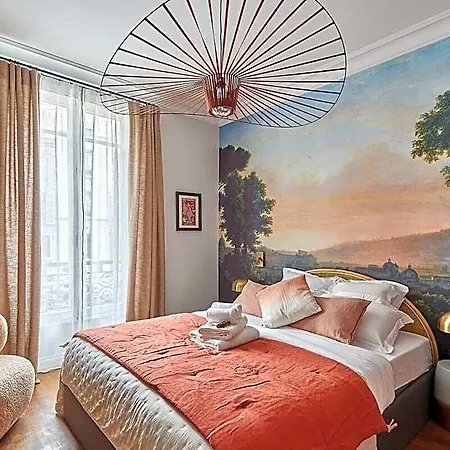 Magnificent New Notre Dame De Appartement